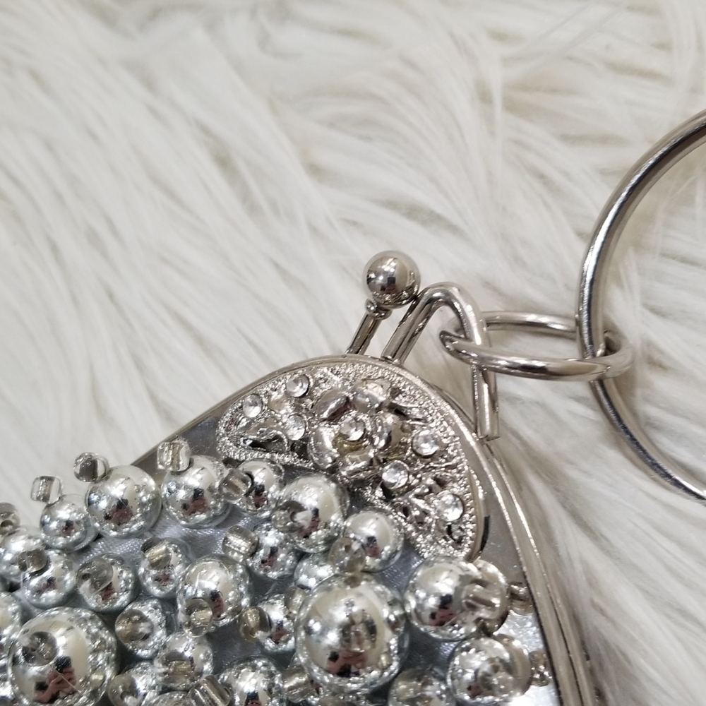 Vintage silver beaded purse - Picture 4 of 5